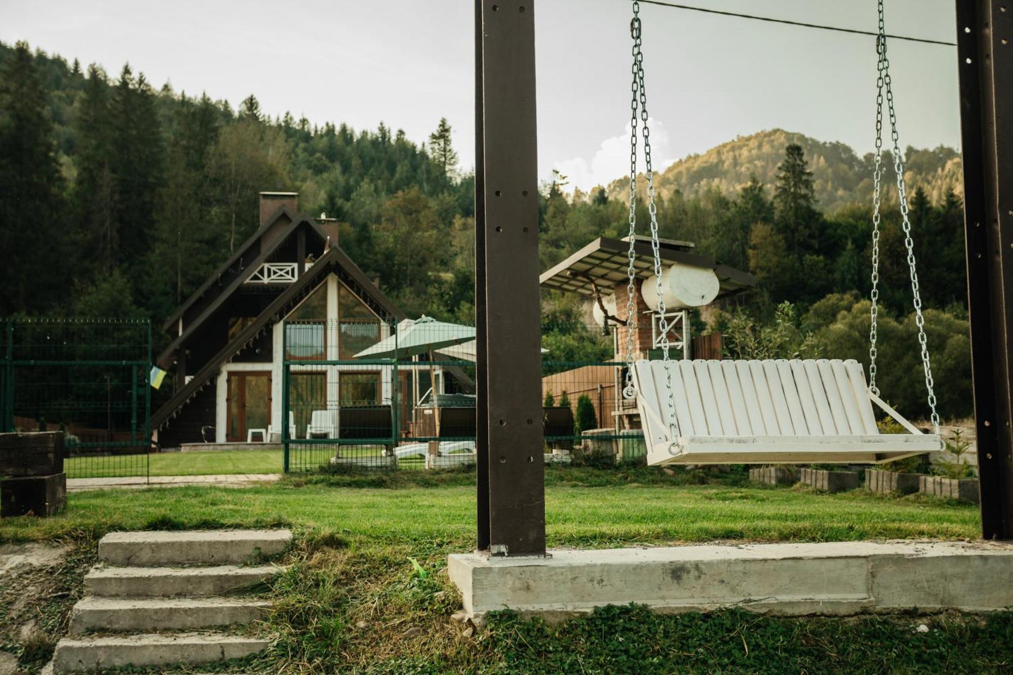 Villa Tukhlay Tukhlya Екстериор снимка